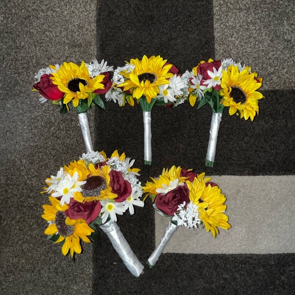 Artificial flower bouquets - Picture 2 of 3